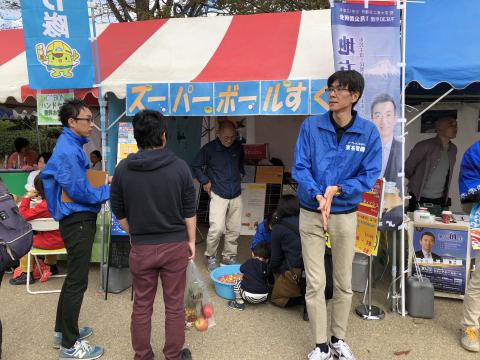 イベントへの出店でのワンシーン(設備事業部)
